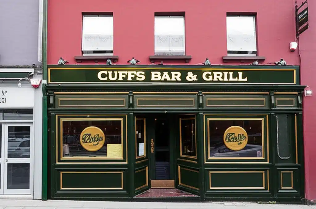 Cuffs Bar & Grill 1 Cuffs Bar & Grill: Bia, Deoch agus Ceol i gCúltacaíocht
