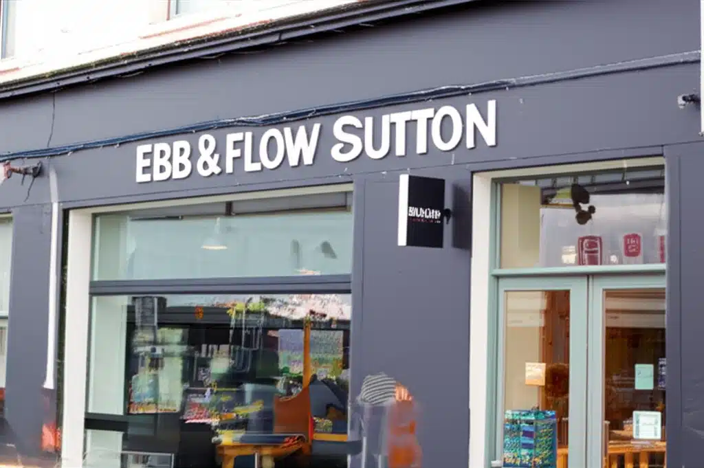 EBB & Flow Sutton 1 EBB & Flow Sutton: Radharc ar Fheabhas na hAbhann