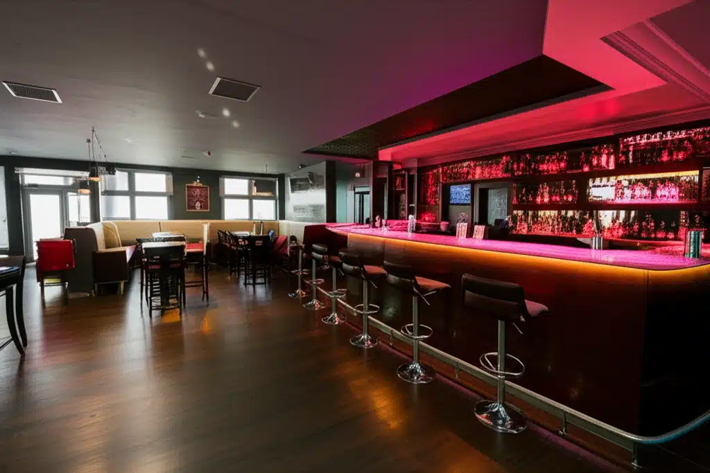 RedZ Lounge: Spás Ciste, Stíl agus Cómhrtachas in Éirinn