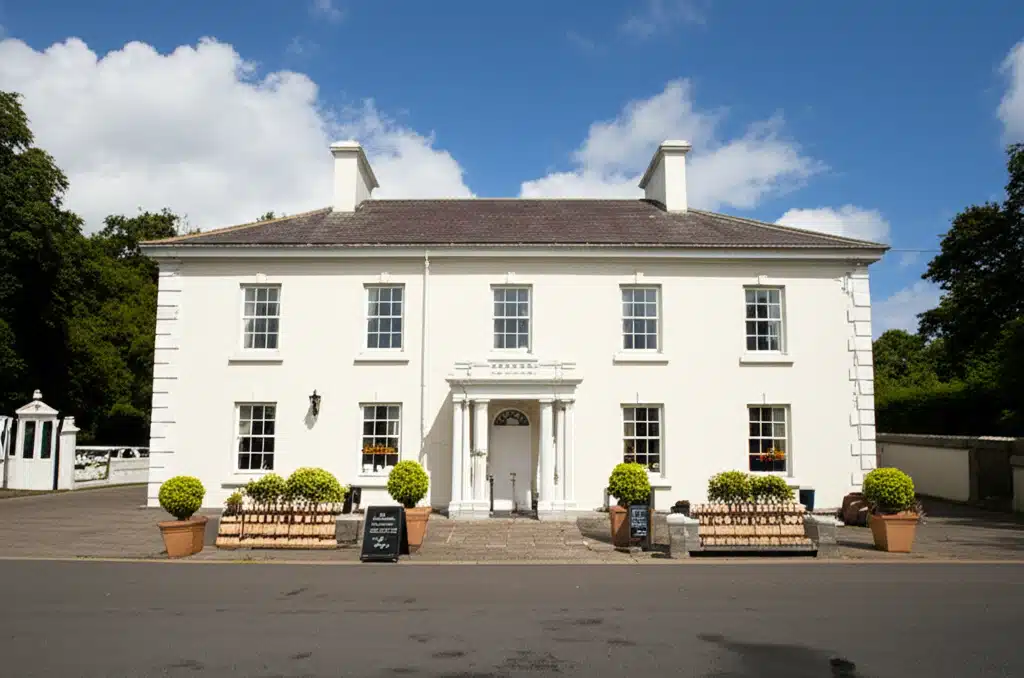 Dundrum House 1 Teach Dhún Droma: Radharc Breá ar an Theach Stairiúil i gCo. Tiobraid Árann