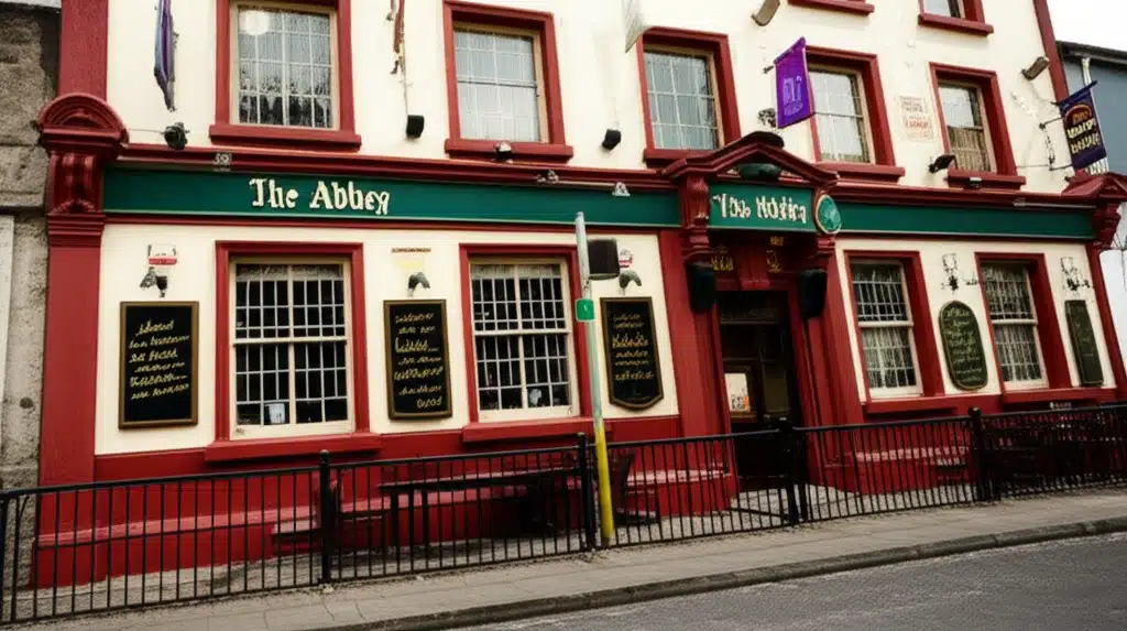 Teach na Mainistreach: Radharc Aontaithe de The Abbey House