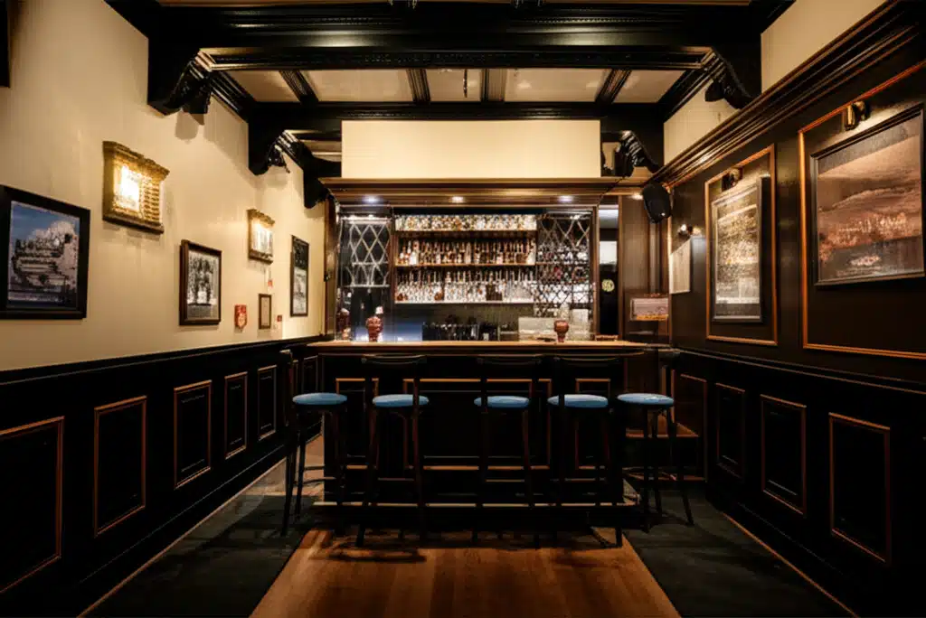 The Green Room Bar: Tionól Siceolach i gCnoc na Gaoithe