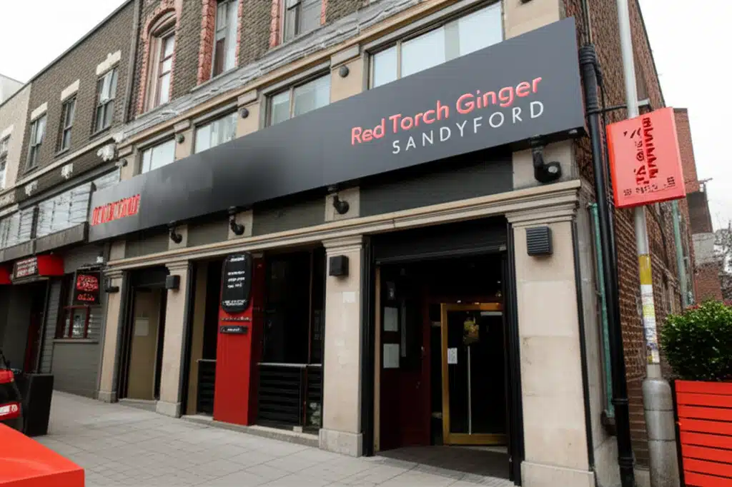 Red Torch Ginger Sandyford 1 Torcha Dearg Ginger Sandyford: Blath Breataineach Aontaithe