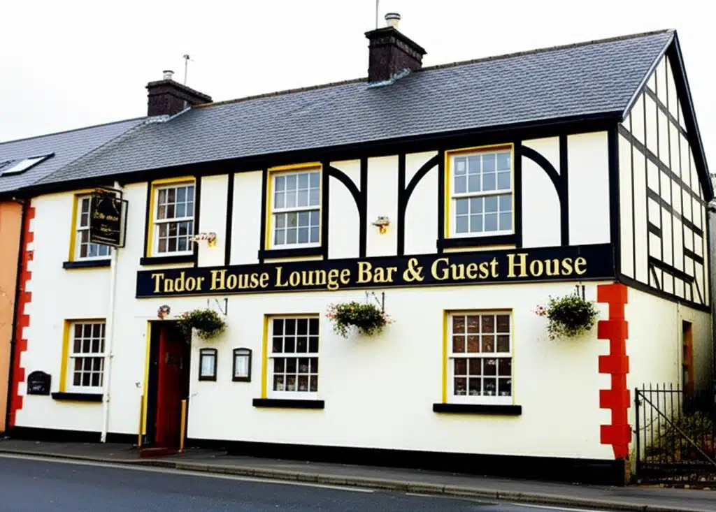 Tudor House: Teach Óst, Bär & Seomra Suite i gCúrsa Tudor